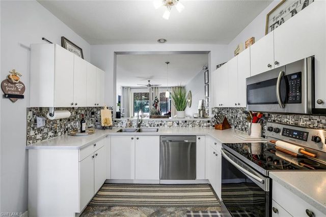 610 Luisa Ct Apt 1, Naples, FL 34104