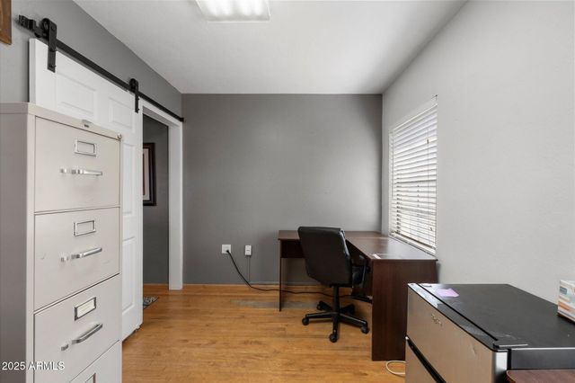 314 E THOMAS Road, Phoenix, AZ 85012