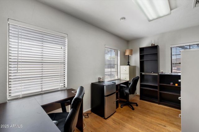 314 E THOMAS Road, Phoenix, AZ 85012