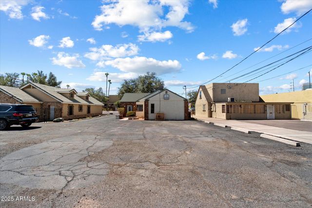 314 E THOMAS Road, Phoenix, AZ 85012