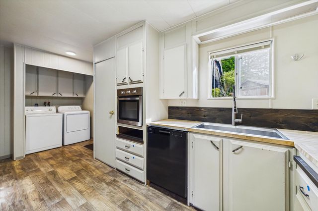 450 Stephens Lane, Bayside South, CA 95524