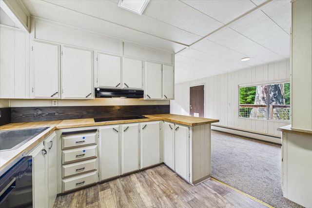 450 Stephens Lane, Bayside South, CA 95524