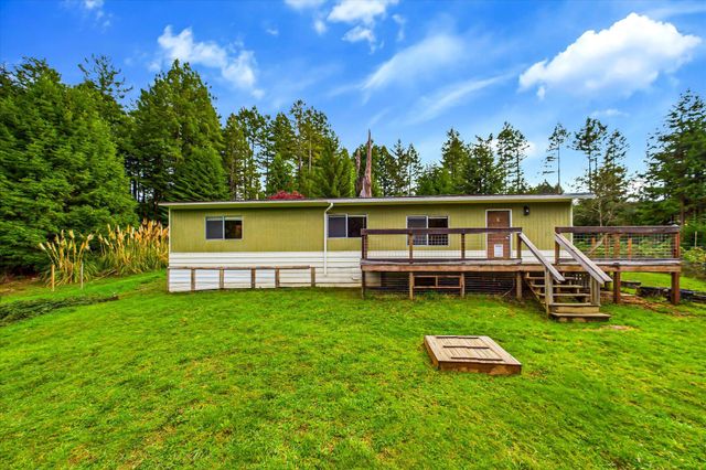 450 Stephens Lane, Bayside South, CA 95524