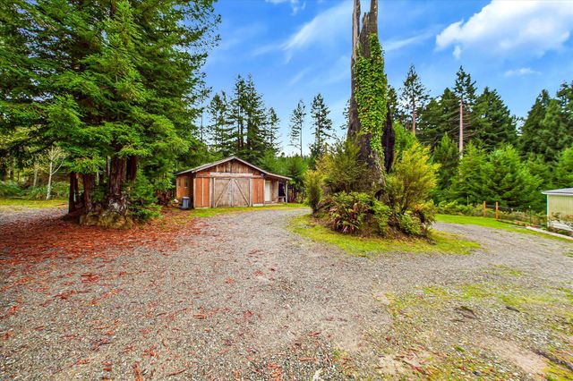 450 Stephens Lane, Bayside South, CA 95524