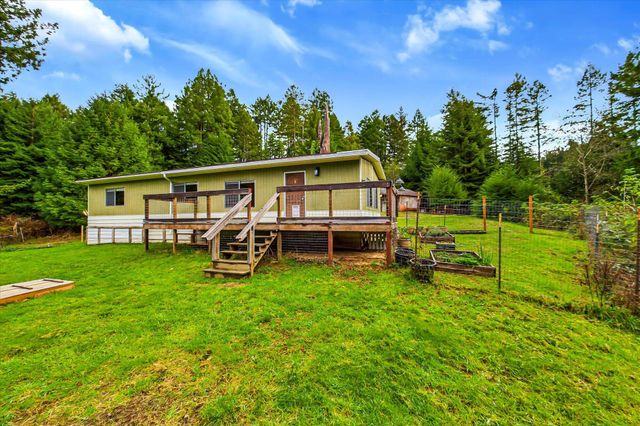 450 Stephens Lane, Bayside South, CA 95524