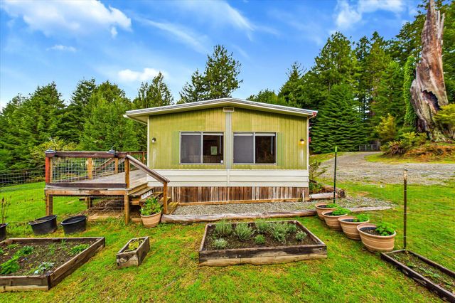 450 Stephens Lane, Bayside South, CA 95524