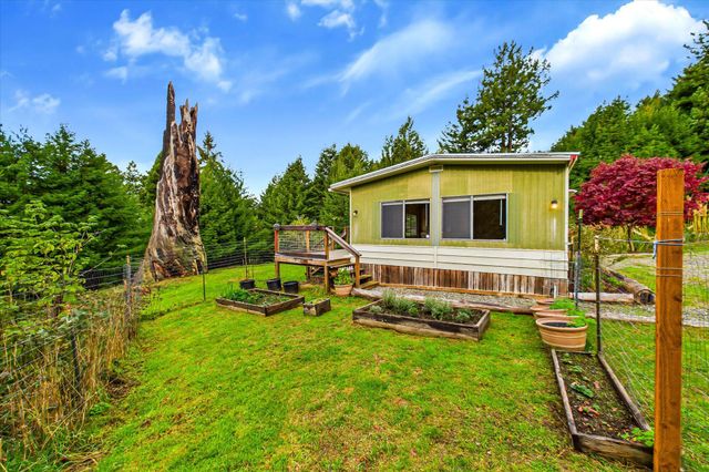 450 Stephens Lane, Bayside South, CA 95524