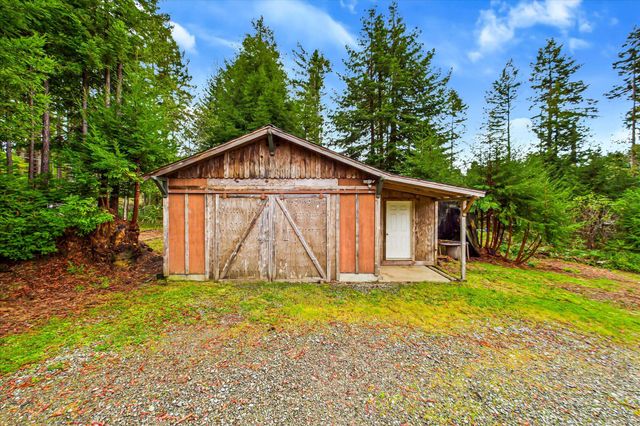 450 Stephens Lane, Bayside South, CA 95524