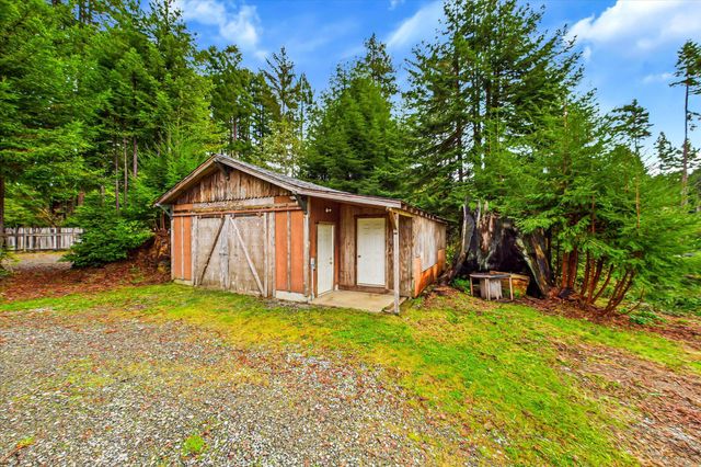 450 Stephens Lane, Bayside South, CA 95524