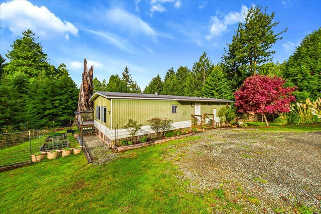 450 Stephens Lane, Bayside South, CA 95524