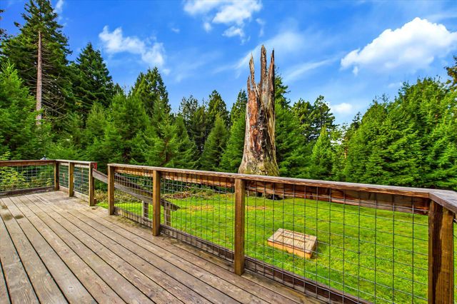 450 Stephens Lane, Bayside South, CA 95524