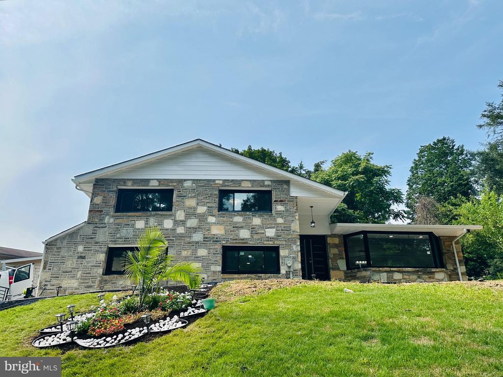 7101 N MOUNT PLEASANT PL, Philadelphia, PA 19119