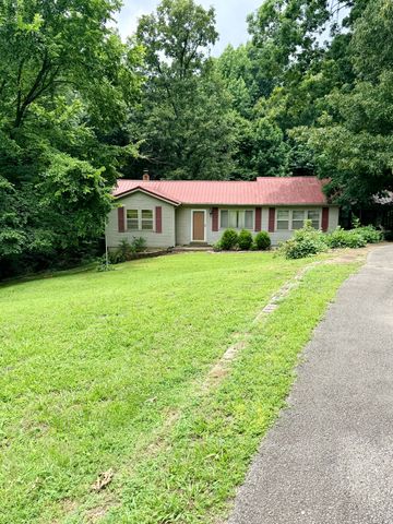 2115 Spring Hill Rd, Paris, TN 38242