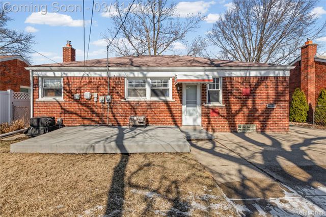 19150 Ike Street, Roseville, MI 48066