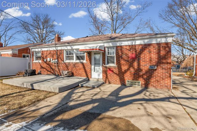 19150 Ike Street, Roseville, MI 48066