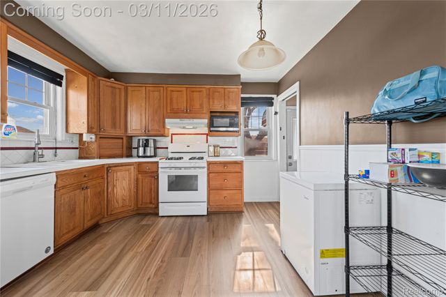 19150 Ike Street, Roseville, MI 48066