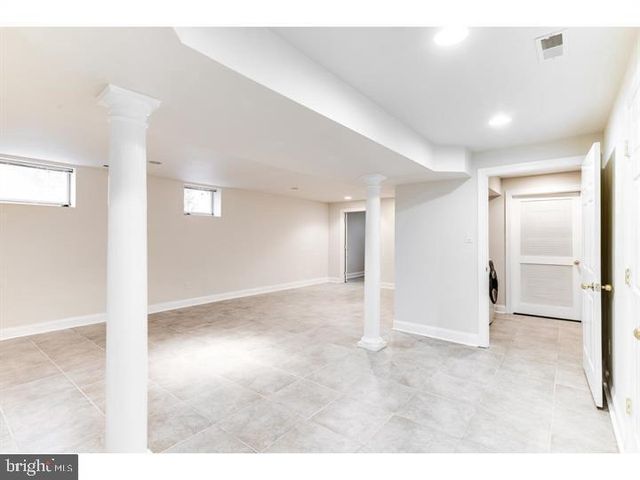 296 S CHURCH ST, Moorestown, NJ 08057