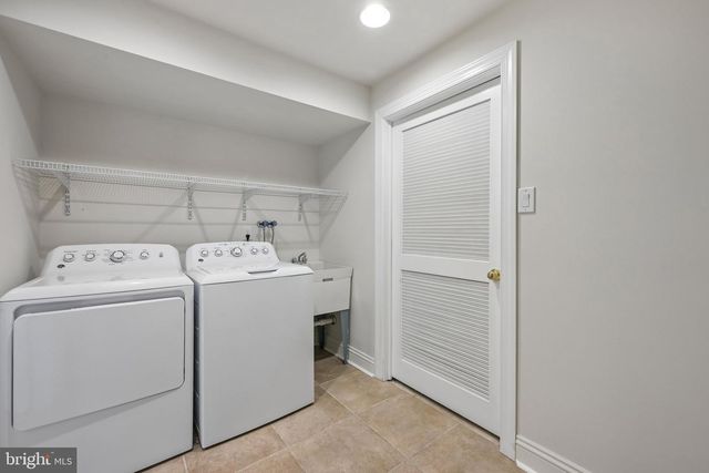 296 S CHURCH ST, Moorestown, NJ 08057