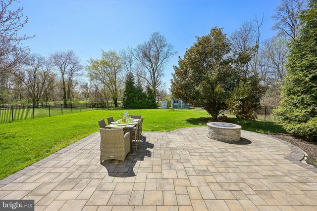 296 S CHURCH ST, Moorestown, NJ 08057