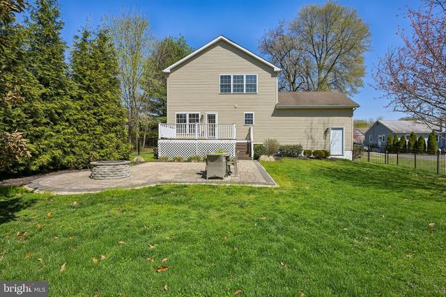 296 S CHURCH ST, Moorestown, NJ 08057