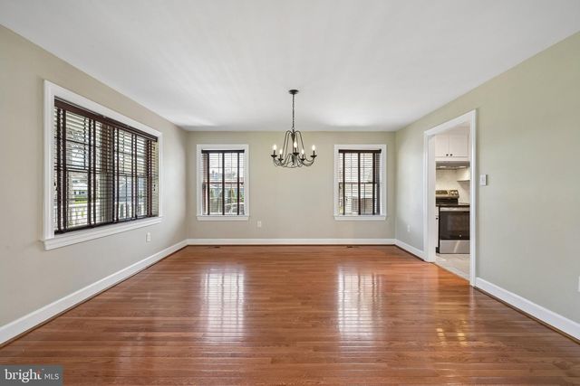 296 S CHURCH ST, Moorestown, NJ 08057
