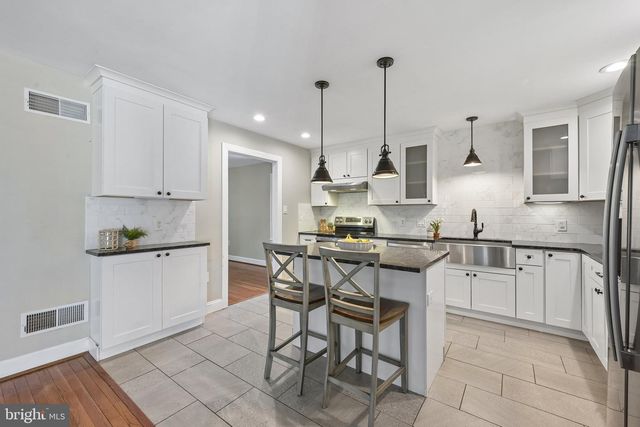 296 S CHURCH ST, Moorestown, NJ 08057