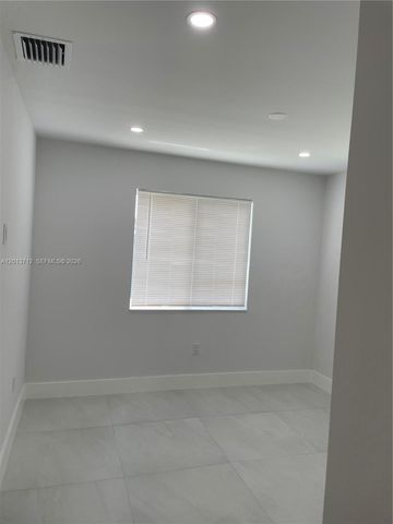 6820 SW 13th Ter 6820, Miami, FL 33144