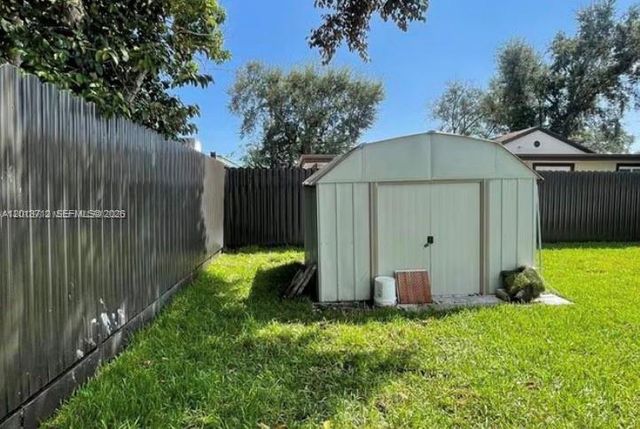 6820 SW 13th Ter 6820, Miami, FL 33144