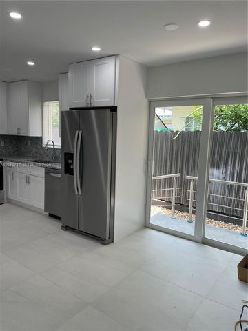 6820 SW 13th Ter 6820, Miami, FL 33144