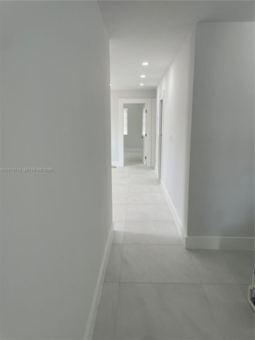 6820 SW 13th Ter 6820, Miami, FL 33144