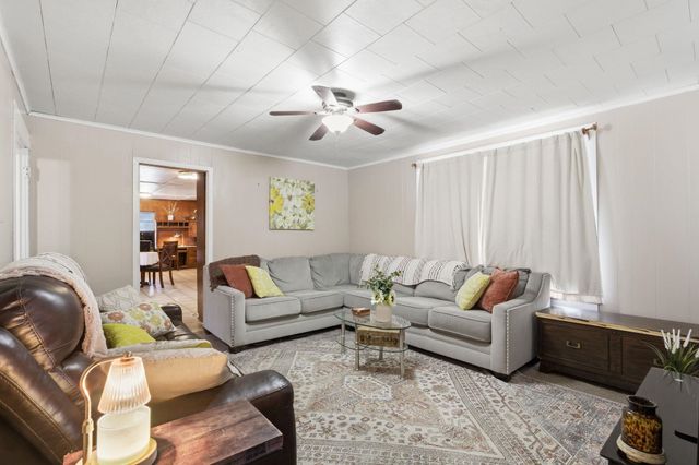 6902 Concord Rd., Beaumont, TX 77708