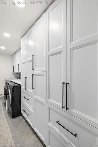 6273 Ledgeway Drive, West Bloomfield Charter Township, MI 48322