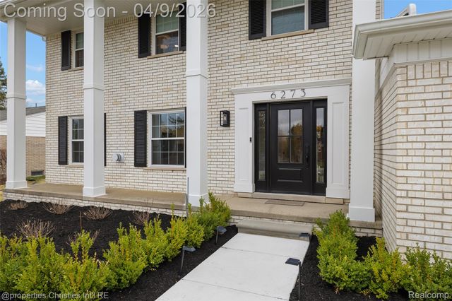 6273 Ledgeway Drive, West Bloomfield Charter Township, MI 48322