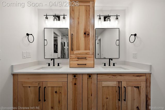 6273 Ledgeway Drive, West Bloomfield Charter Township, MI 48322