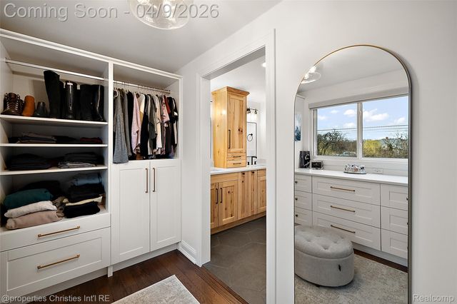 6273 Ledgeway Drive, West Bloomfield Charter Township, MI 48322