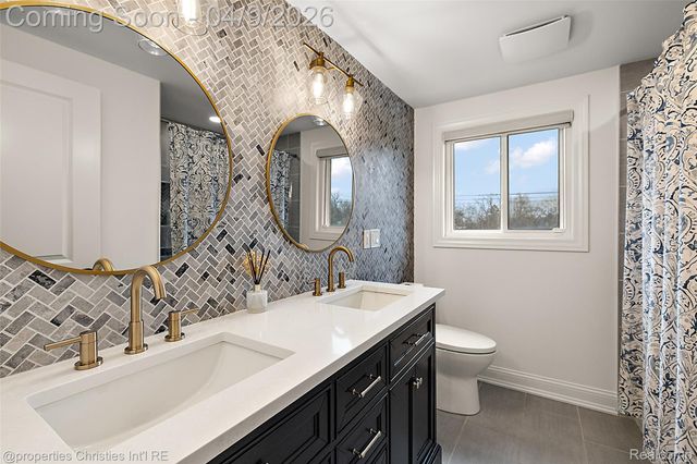 6273 Ledgeway Drive, West Bloomfield Charter Township, MI 48322