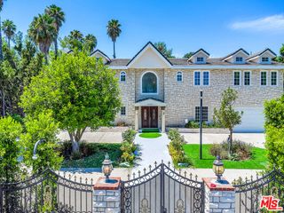 5545 Aura Avenue, Tarzana, CA 91356