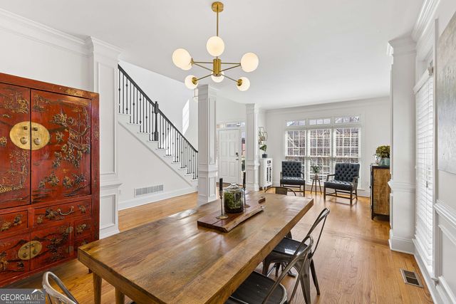 448 Oak Valley Circle SE, Smyrna, GA 30082