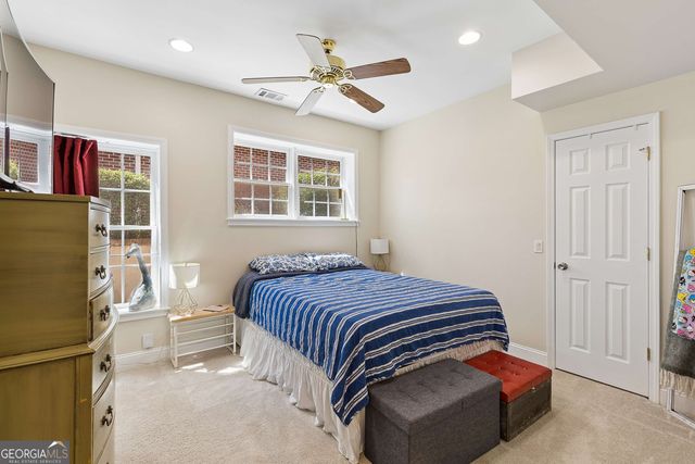 448 Oak Valley Circle SE, Smyrna, GA 30082