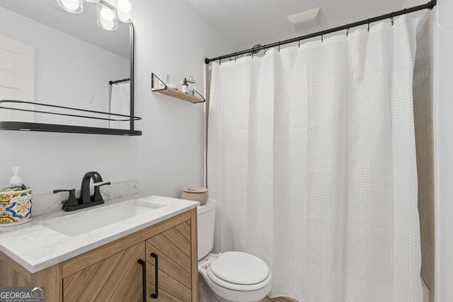 448 Oak Valley Circle SE, Smyrna, GA 30082