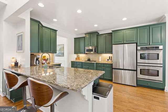 448 Oak Valley Circle SE, Smyrna, GA 30082