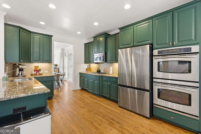 448 Oak Valley Circle SE, Smyrna, GA 30082