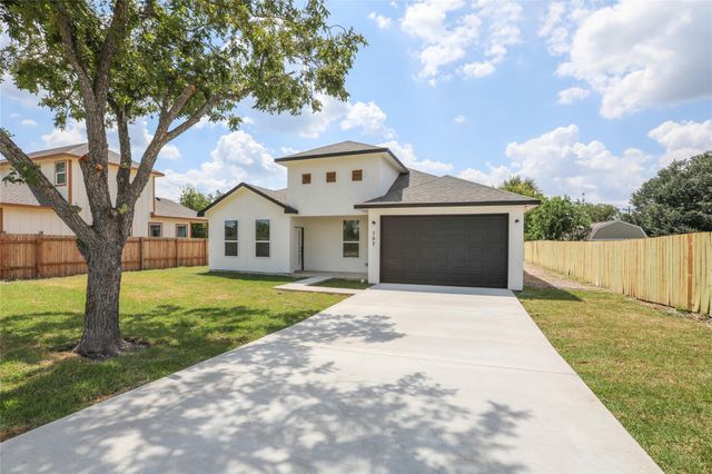 107 Brushwood ST, Bastrop, TX 78602