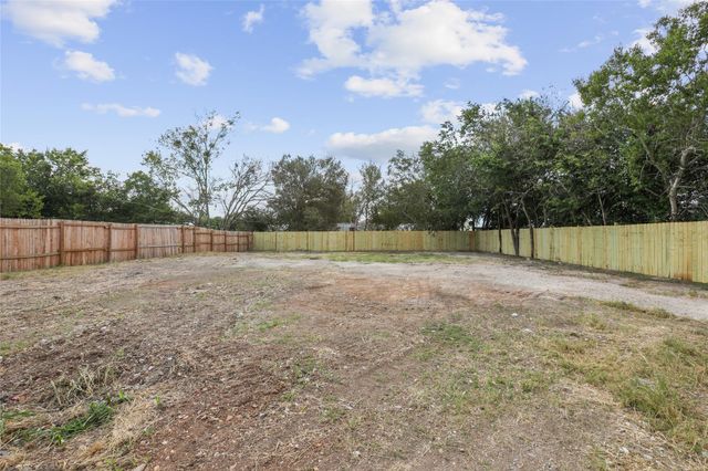 107 Brushwood ST, Bastrop, TX 78602