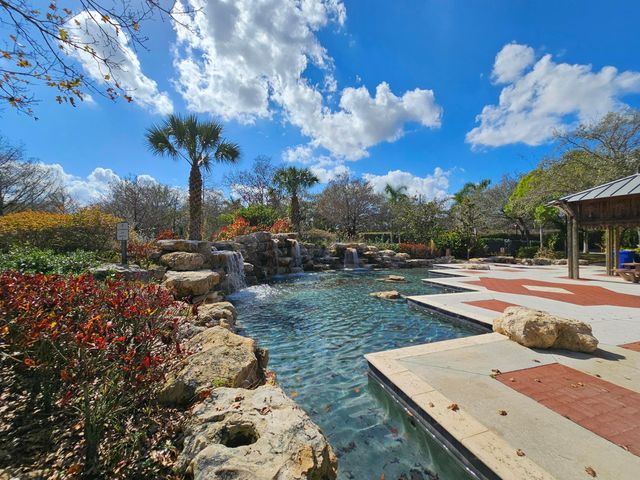 120 Sparrow Drive 208, Royal Palm Beach, FL 33411