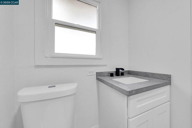 2699 Vale Rd, San Pablo, CA 94806