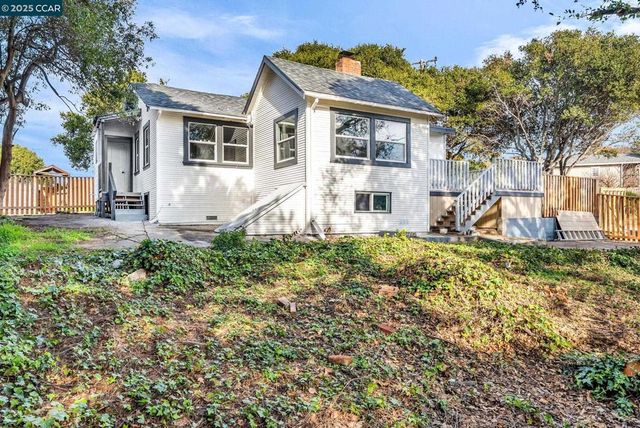 2699 Vale Rd, San Pablo, CA 94806