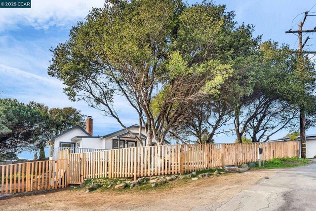 2699 Vale Rd, San Pablo, CA 94806