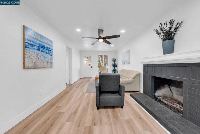 2699 Vale Rd, San Pablo, CA 94806