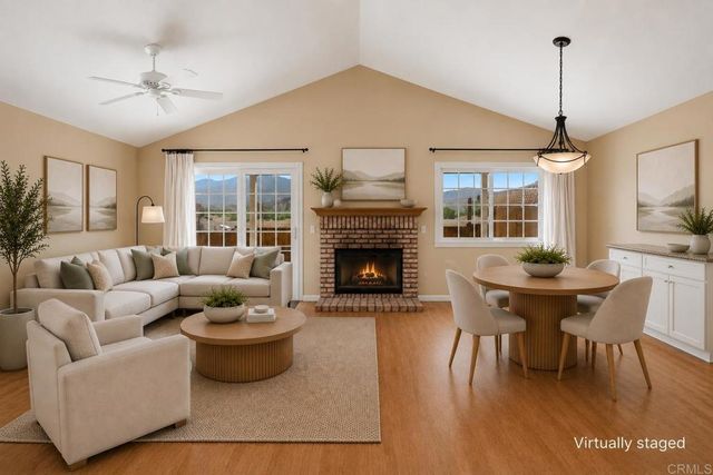 1365 Saltbush Lane, El Cajon, CA 92019